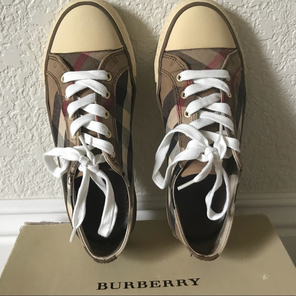 Authentic Burberry Nova sneakers pre-loved, sz 7.5